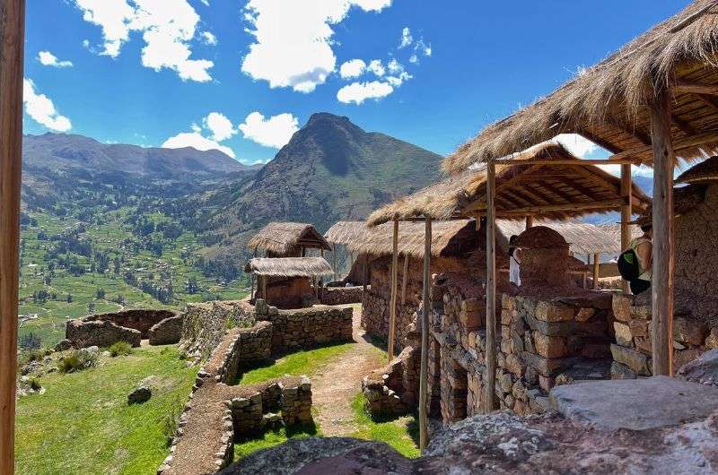 Travelling to Pisac ruins in Sacred Valley, photo by Next Level of Travel