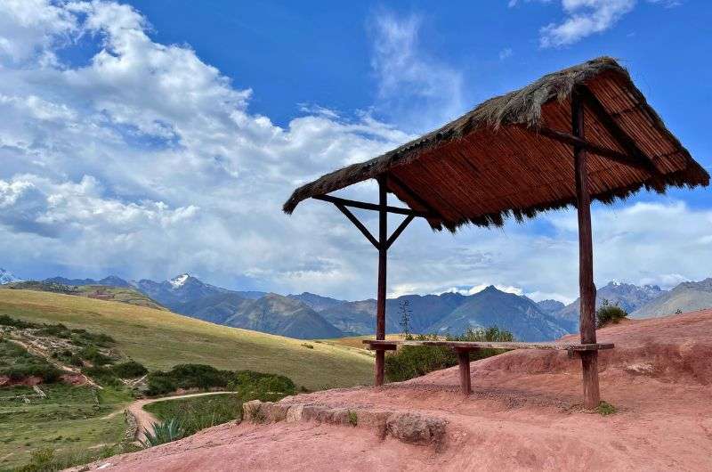 Travelling to Ollantaytambo, Peru, photo by Next Level of Travel