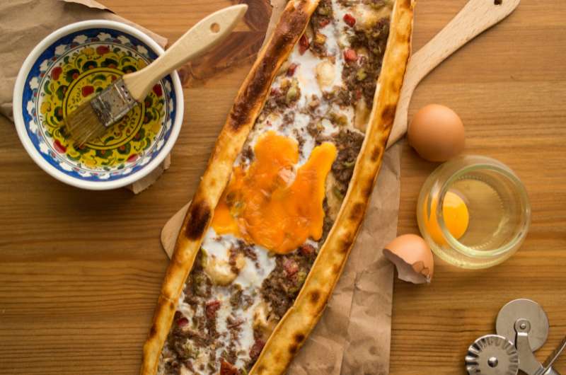What to eat in Istanbul—yagli pide, Turkish pizza