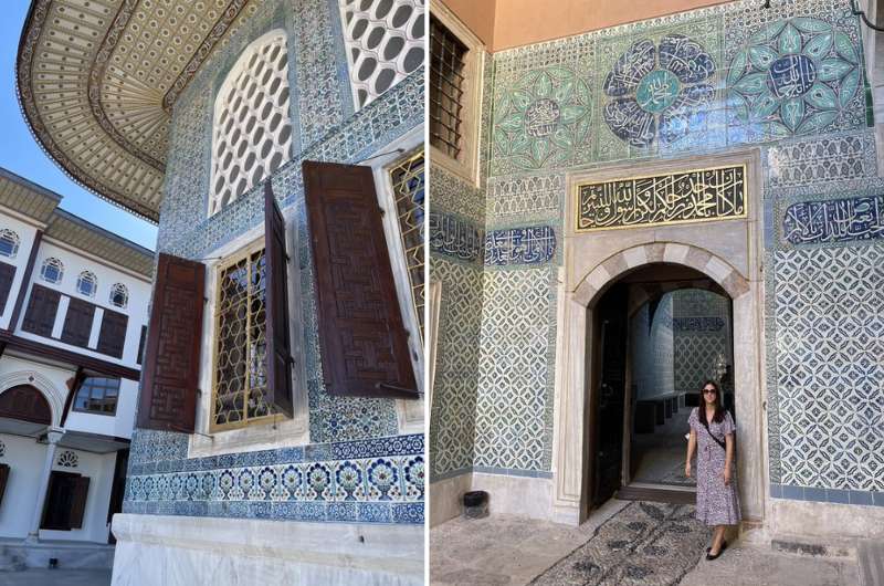 The blue tiled walls of the harem at Topkapi Palace in Istanbul, photo by Next Level of Travel