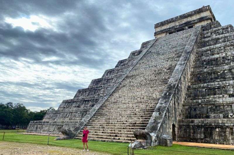 The Temple of Kukulcán (El Castillo) in Chichén Itzá, Mexico