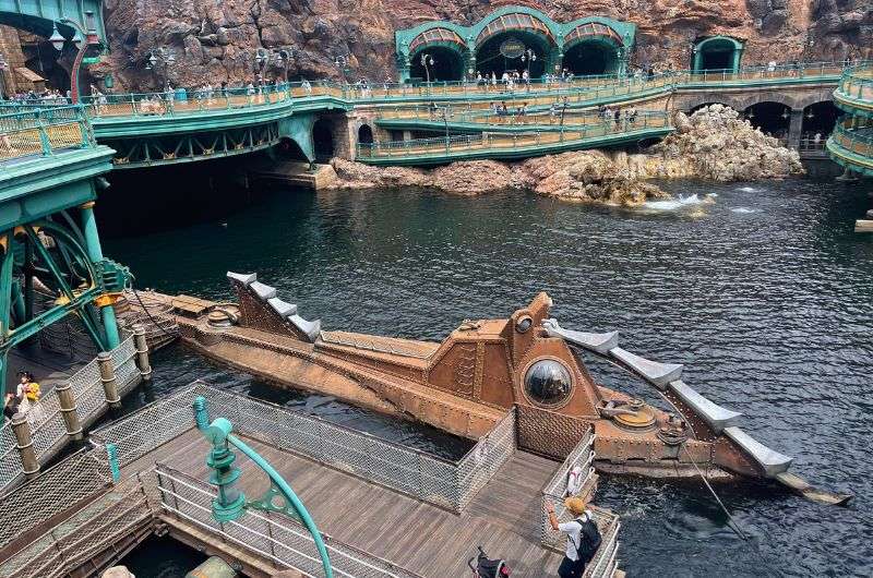 20 000 Leagues Under the Sea ride in Tokyo DisneySea, Japan, picture by Next Level of Travel