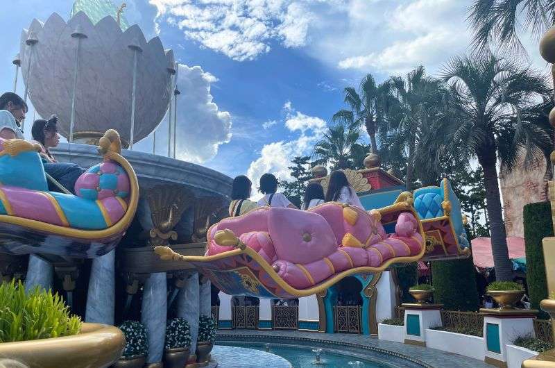 Jasmine’s Magic Carpets ride in Tokyo DisneySea, picture by Next Level of Travel