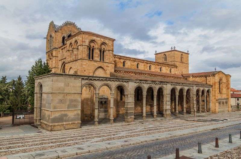 Basílica de los Santos Vicente in Ávlia, Spain