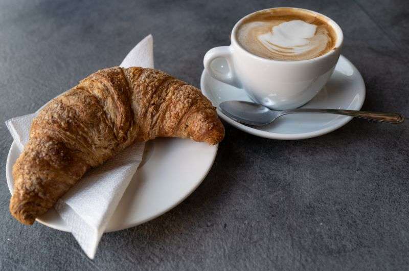 Getting caffé e cornetto in Turin, Italy