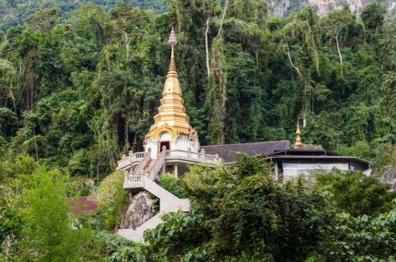 Wat Tham Pha Plong temple in Chiang Dao, Thailand, photo by Next Level of Travel