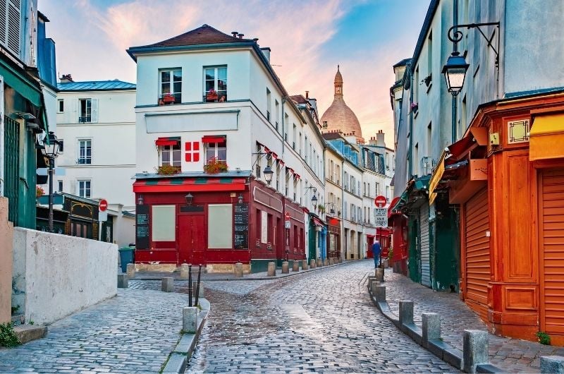 COlorful buildings in Montmartre district in Paris, France