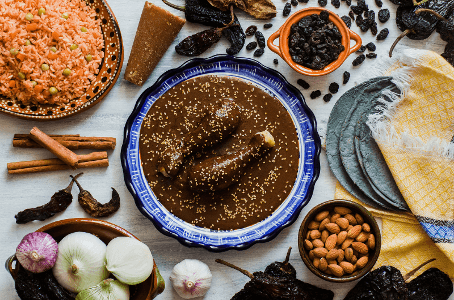 Mole is traditional Mexican food. 